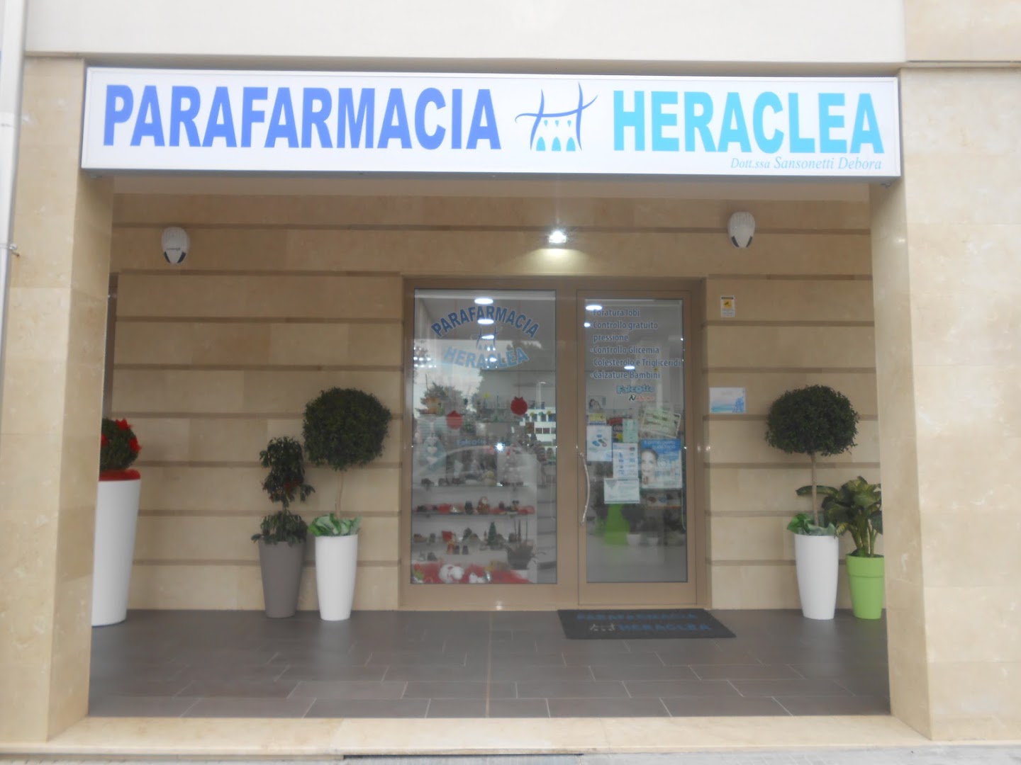 Parafarmacia Heraclea · Foto 1